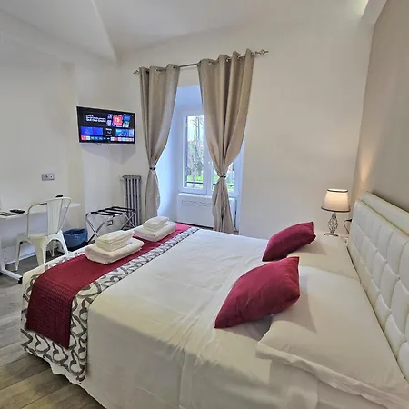 Giulya Hospety Group Gasthuis 4*