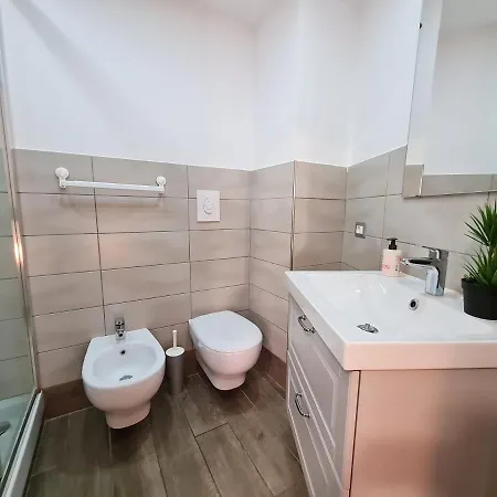 Giulya Hospety Group 4*