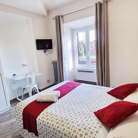 Giulya Hospety Group Rome