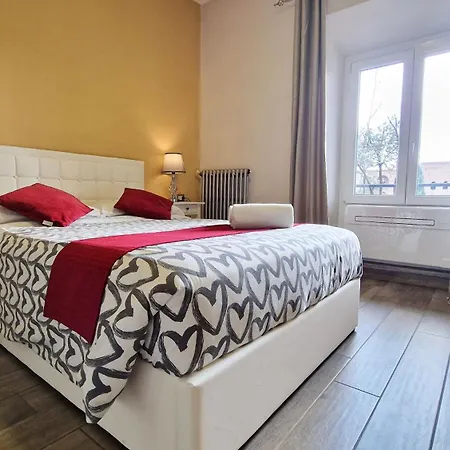 Giulya Hospety Group Rome